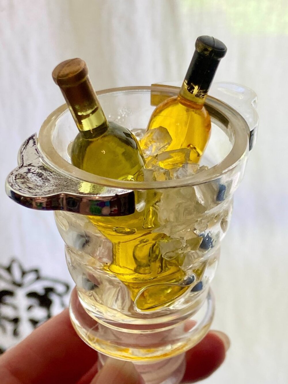 Vintage Acrylic Wine Bottle Stopper Ice Bucket Wine Bottles Ice
